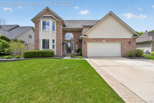 27073 Hawthorne Blvd, Flat Rock, MI, 48134-1859 | Card Image