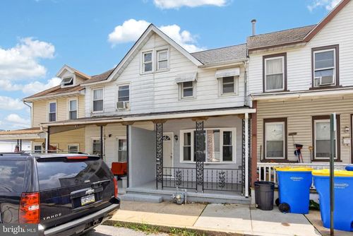 204 Grant St, PARKESBURG, PA, 19365-1424 | Card Image