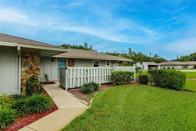 1 - 4261 Island Circle, Home with 2 bedrooms, 2 bathrooms and null parking in Fort Myers FL | Image 2