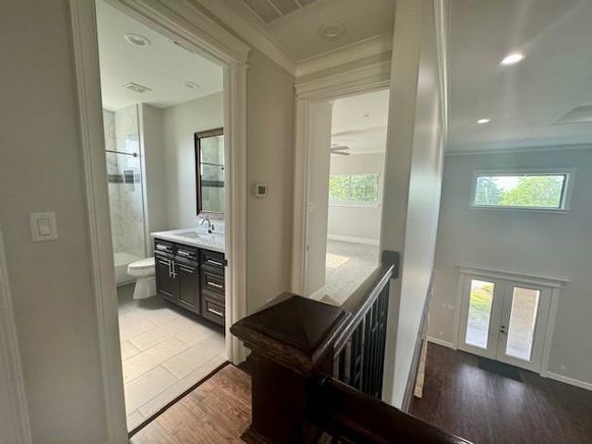 Bathroom number 5 and bedroom number 8 | Image 41