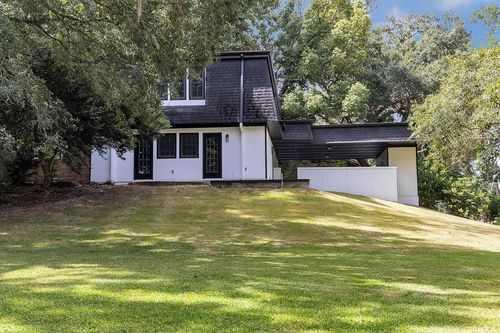 2201 Riverside Dr, Valdosta, GA, 31602-2145 | Card Image