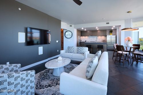 207-140 E Rio Salado Pkwy, Tempe, AZ, 85281-4943 | Card Image