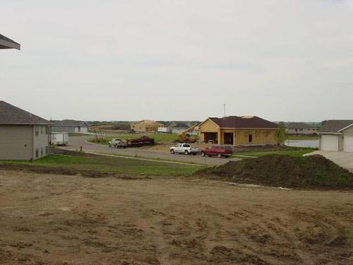 407 Sienna Ct, Marshall, MN, 56258 | Card Image