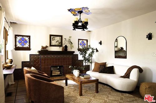 295 Marguerita Ln, Pasadena, CA, 91106-4231 | Card Image