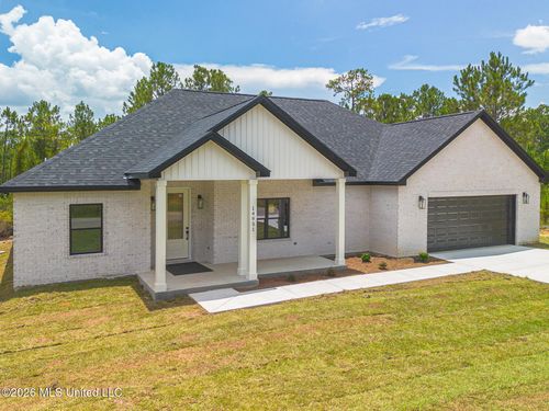 14951 Longwood Ln, Gulfport, MS, 39503-4338 | Card Image