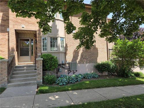 38-38 Elora Dr, Hamilton, ON, L9C7L5 | Card Image