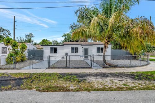 1901 Nw 86th Ter, Miami, FL, 33147-4241 | Card Image