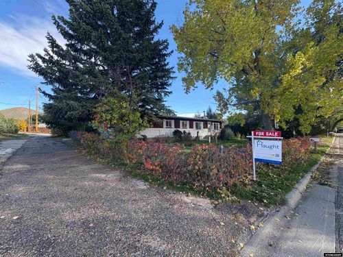 225 N 8th St, Douglas, WY, 82633-2416 | Card Image