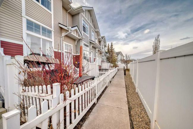 3026 New Brighton Gardens Se, Home with 2 bedrooms, 2 bathrooms and 2 parking in Calgary AB | Image 40