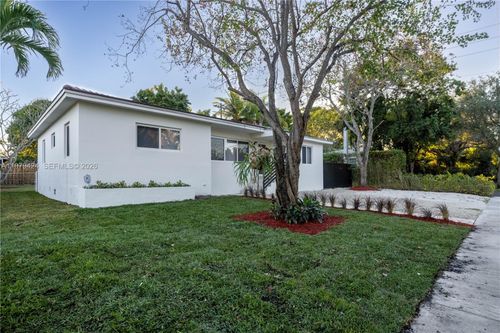 6070 Sw 42nd St, Miami, FL, 33155-5211 | Card Image