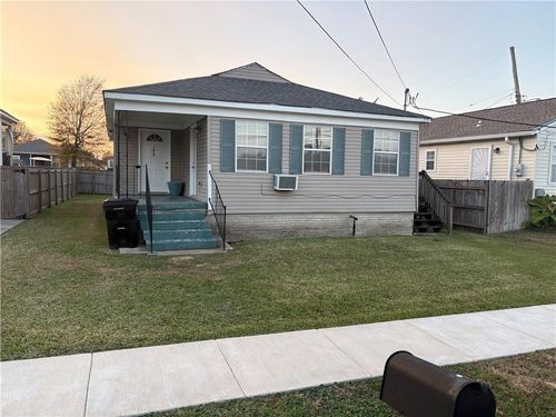 6432 Baccich St, New Orleans, LA, 70122-6506 | Card Image