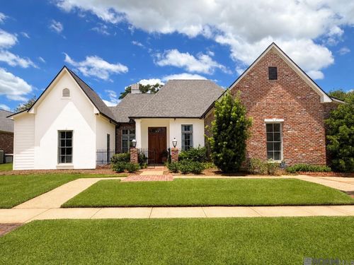 17744 Pecan Shadows Dr, Saint George, LA, 70810-6582 | Card Image