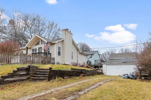 1008 W Dale Ave, McHenry, IL, 60051-8671 | Card Image