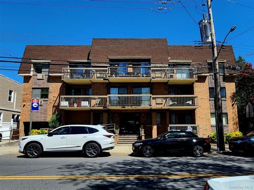 2f-7109 Juniper Valley Road, New York, NY, 11379 | Card Image