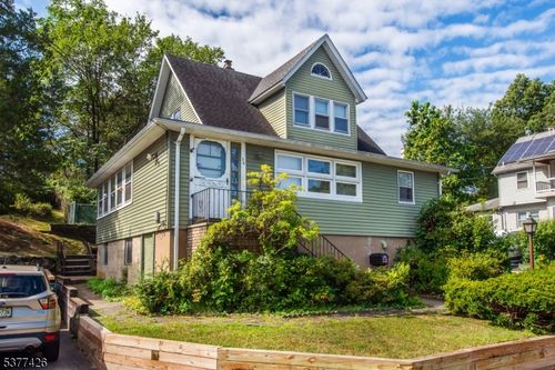 36 Nakomis Path, Lincoln Park, NJ, 07035-2318 | Card Image