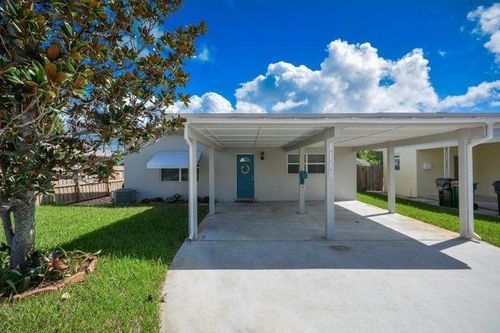 1118 N E St, Lake Worth Beach, FL, 33460-2063 | Card Image