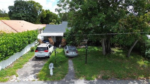 73 Ludlam Dr, MIAMI SPRINGS, FL, 33166-4957 | Card Image