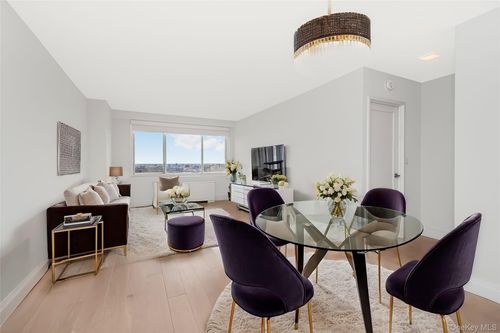 23v-3333 Henry Hudson Pkwy, Bronx, NY, 10463 | Card Image