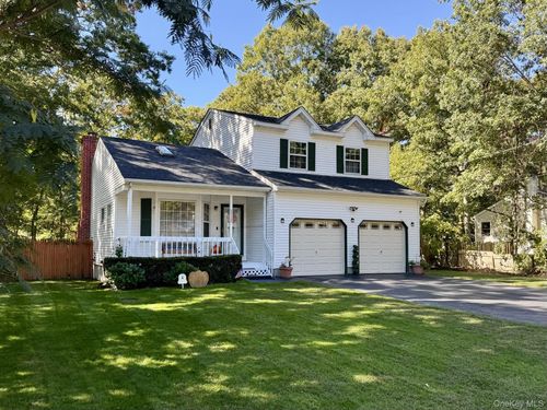 345 Auborn Avenue, Brookhaven, NY, 11967 | Card Image