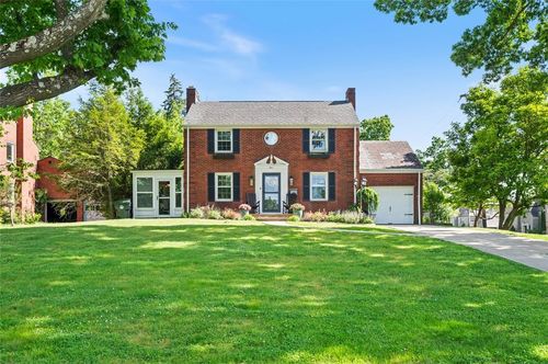4 E Club Dr, Whitehall, PA, 15236 | Card Image