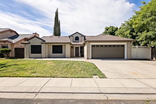 878 Snowgoose Ln, Manteca, CA, 95337-8001 | Card Image
