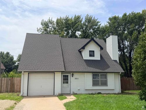 3211 Valleywood Dr, Manhattan, KS, 66502-7205 | Card Image