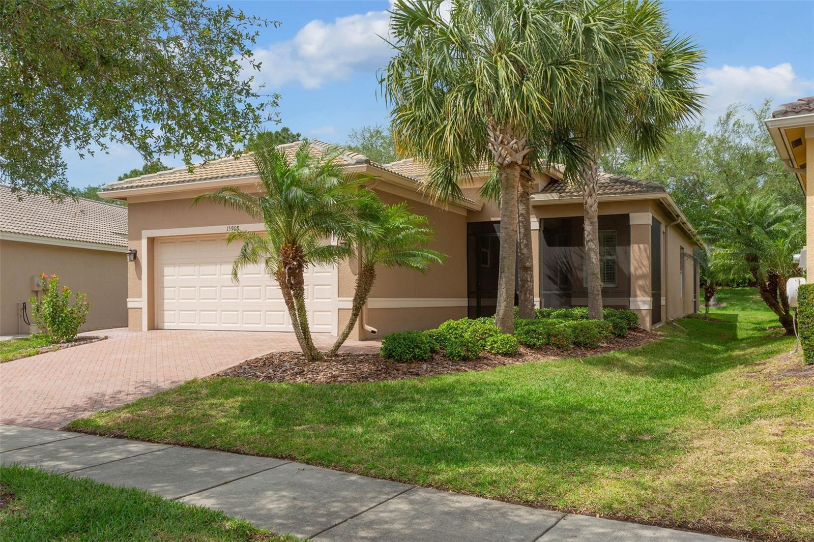 15908 Cobble Mill Drive, For Sale in Wimauma Zoocasa