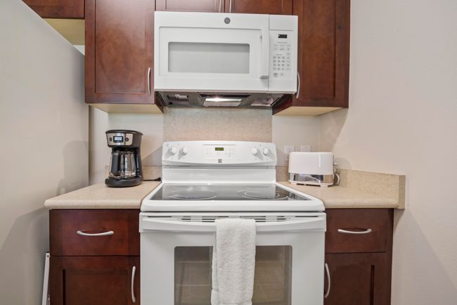 APT-906 - 119 Hoowaiwai Loop, Condo with 2 bedrooms, 2 bathrooms and null parking in Wailuku HI | Image 8