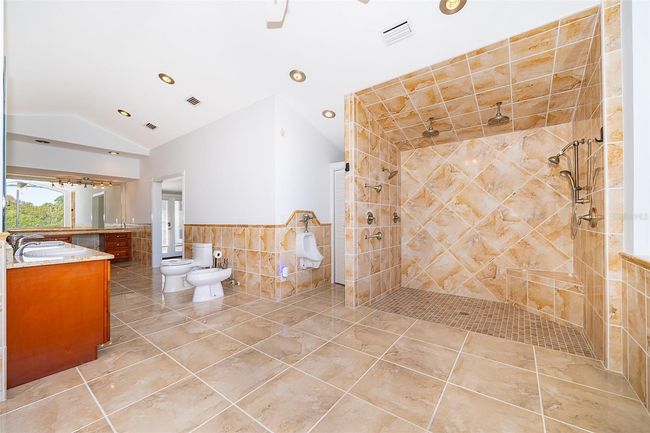 372 Rest Haven Rd, House other with 4 bedrooms, 4 bathrooms and null parking in Geneva FL | Image 23