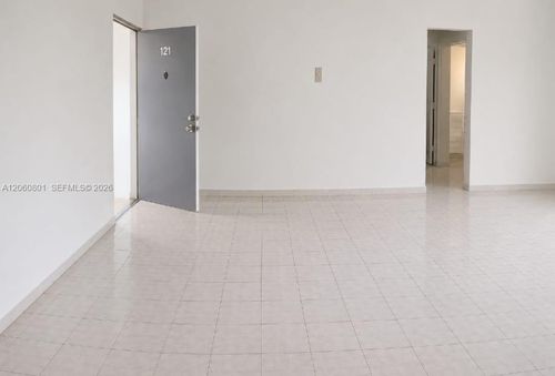 121-13500 Ne 3rd Ct, North Miami, FL, 33161-3643 | Card Image