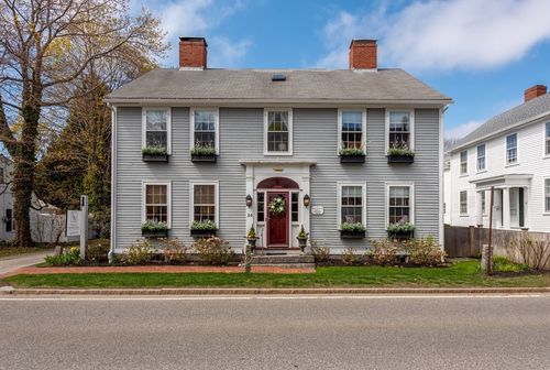 34 Mount Pleasant St, Rockport, MA, 01966-1713 | Card Image