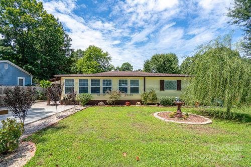 2003 Plaza Ave, Kannapolis, NC, 28081-2362 | Card Image