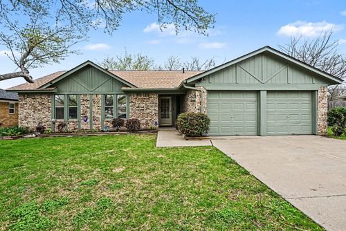 7017 Bennington Dr, Watauga, TX, 76148-1916 | Card Image