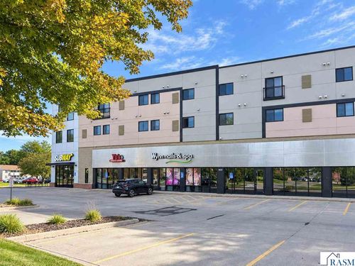 1633 Monks Ave, Mankato, MN, 56001-5147 | Card Image