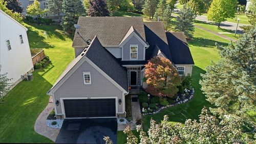 585 Boulder Lake Dr, Oxford, MI, 48371-3655 | Card Image