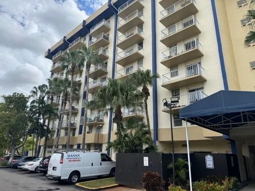 apt-416e-4550 Nw 9th St, Miami, FL, 33126-2375 | Card Image