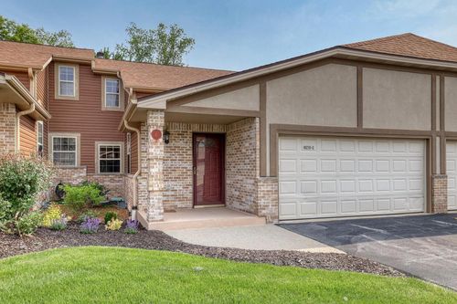 15-N113W16270 Sylvan Circle, Germantown, WI, 53022 | Card Image