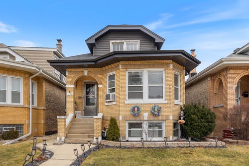 3723 Home Ave, Berwyn, IL, 60402-3923 | Card Image