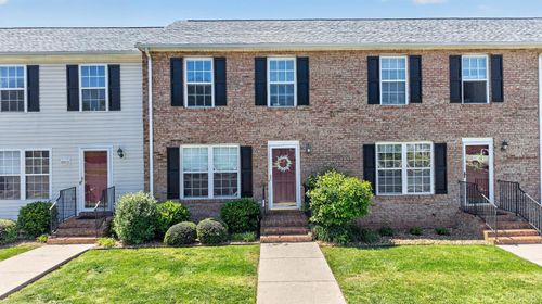 1016 Middle View Dr, Forest, VA, 24551-4594 | Card Image