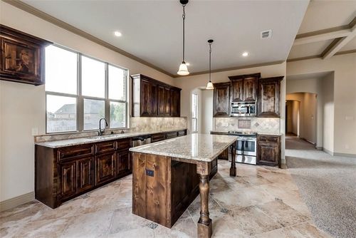 100 Manor Ln, Waxahachie, TX, 75165-7533 | Card Image
