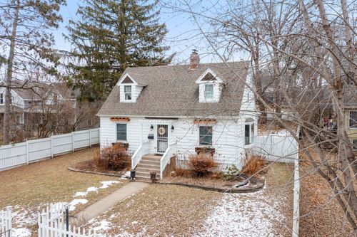 1222 2nd St, Hudson, WI, 54016-1213 | Card Image