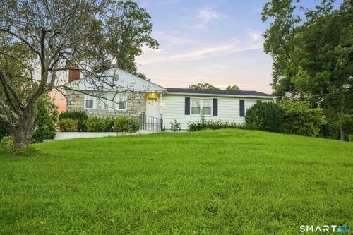 108 Pleasant Ave, East Haven, CT, 06512-1063 | Card Image