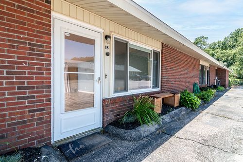 1-b-40 Kingsland Court Court, Charlestown, RI, 02813 | Card Image
