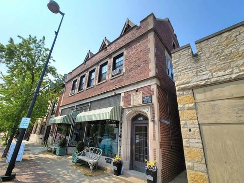 301-733 Elm St, Winnetka, IL, 60093-2539 | Card Image