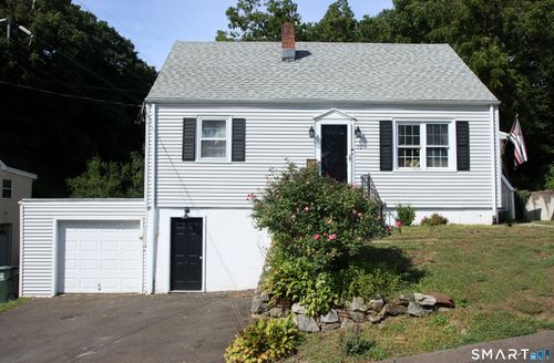 75 Coppola Ter, Derby, CT, 06418-1103 | Card Image