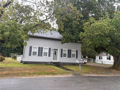 27 Matteson St, Coventry, RI, 02816-4249 | Card Image