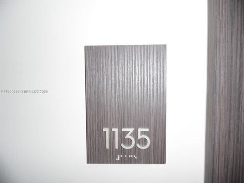 apt-1135-20505 E Country Club Dr, Aventura, FL, 33180-3039 | Card Image