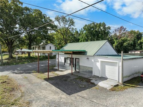 4884 Nc 89 Hwy E, Walnut Cove, NC, 27052-6905 | Card Image