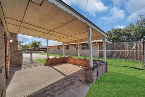 2524 N Robin St, Altus, OK, 73521-1557 | Card Image