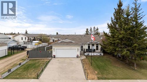 4319 54 Ave, Tofield, AB, T0B0B2 | Card Image